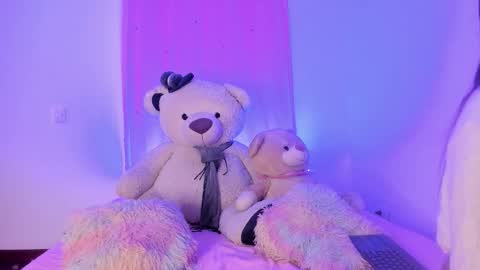 Snapshot of caroline_cute7 chatting on 02.04.26 caroline 3 online show from 02.04.26