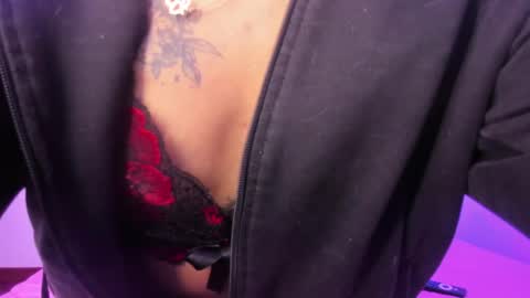 caroline 3 online show from 04.09.26