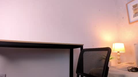  Caroline  online show from 04.06.26