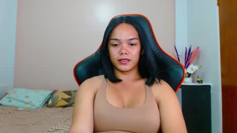 caroline_east online show from 03.10.25