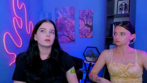 Caroline online show from 05.22.26