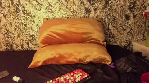    online show from 01.03.25