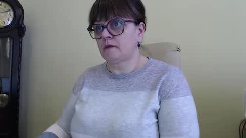 Snapshot of carolinedream_ chatting on 02.05.25 CarolineDream online show from 02.05.25