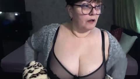 Snapshot of carolinedream_ chatting on 02.09.25 CarolineDream online show from 02.09.25