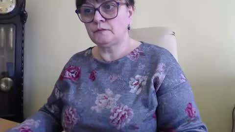 Snapshot of carolinedream_ chatting on 02.12.25 CarolineDream online show from 02.12.25