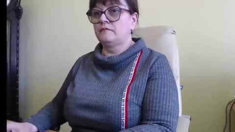 Snapshot of carolinedream_ chatting on 03.04.25 CarolineDream online show from 03.04.25