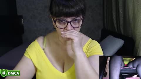 Snapshot of carolinedream_ chatting on 09.12.25 CarolineDream online show from 09.12.25