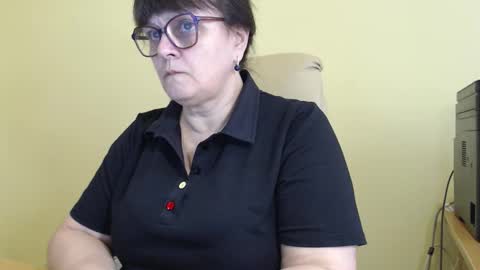 Snapshot of carolinedream_ chatting on 09.15.25 CarolineDream online show from 09.15.25