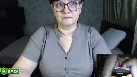 Snapshot of carolinedream_ chatting on 09.29.25 CarolineDream online show from 09.29.25