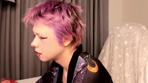 Snapshot of carolinerichter chatting on 11.19.25 CarolineRichter online show from 11.19.25