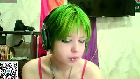 Snapshot of carolinerichter chatting on 02.23.26 CarolineRichter online show from 02.23.26