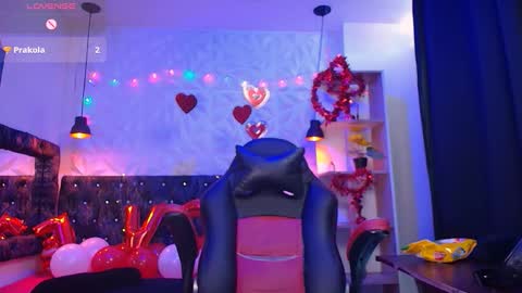 Caroline Scoth online show from 02.15.25