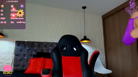 Caroline Scoth online show from 09.17.25