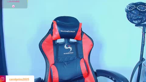 Carolinhe  online show from 11.14.25