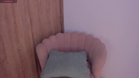 carolinna_ online show from 11.06.25