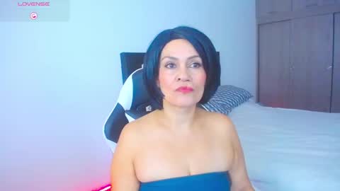CarolinneFiotti online show from 11.03.25