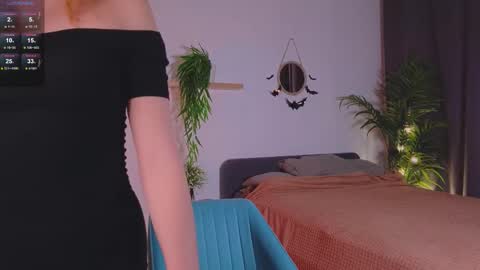 Snapshot of carolinnk chatting on 11.05.25 Caro online show from 11.05.25