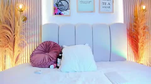 Snapshot of carolriveraa chatting on 10.31.25 Carol Rivera online show from 10.31.25