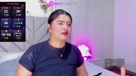 Snapshot of carolroman chatting on 11.15.25 carolroman online show from 11.15.25