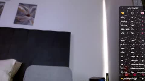 Carolinne online show from 01.01.25