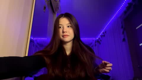 Snapshot of carolynexford chatting on 11.27.25 Emma online show from 11.27.25