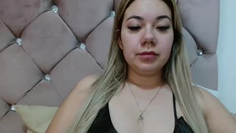 caroo0615 online show from 10.28.25