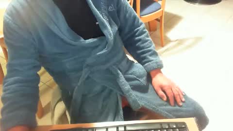 Snapshot of carredegazon chatting on 01.15.25 carredegazon online show from 01.15.25