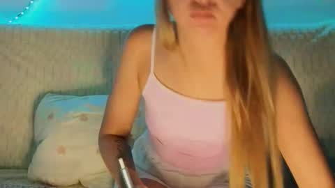 Snapshot of carriebradshawww chatting on 09.20.25 carriebradshawww online show from 09.20.25