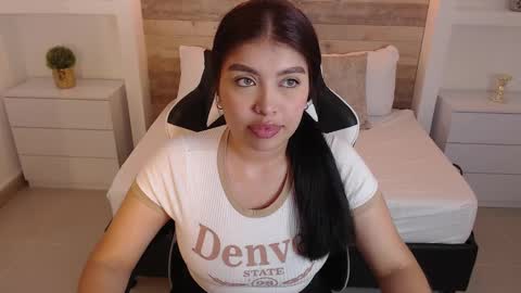 carriepink_ online show from 09.23.25