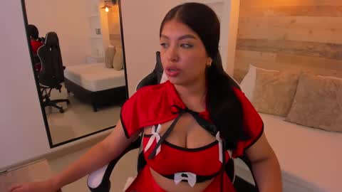 carriepink_ online show from 10.07.25