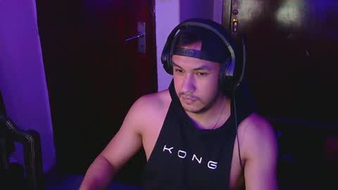 Snapshot of casas_oom chatting on 12.08.24 online show from 12.08.24