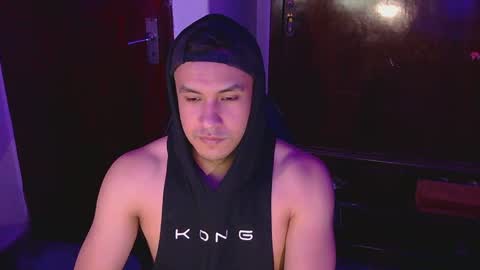 Snapshot of casas_oom chatting on 12.28.24 online show from 12.28.24