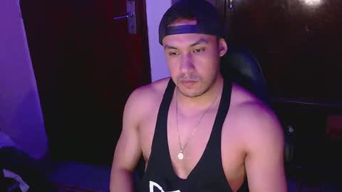 Snapshot of casas_oom chatting on 02.08.25 online show from 02.08.25