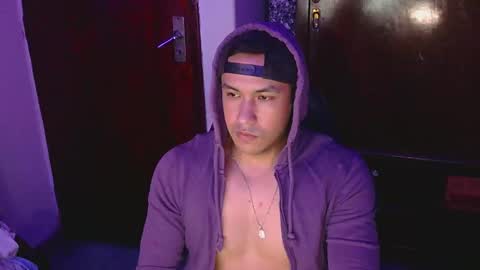 Snapshot of casas_oom chatting on 03.01.25 online show from 03.01.25