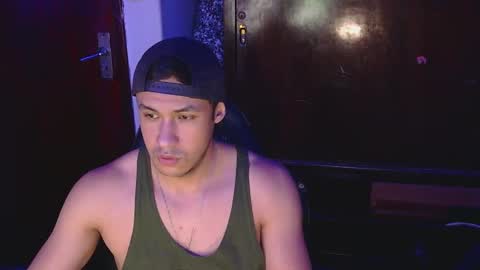 Snapshot of casas_oom chatting on 03.10.25 online show from 03.10.25