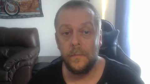 Snapshot of caseurdecue chatting on 04.18.26 AllenGallant online show from 04.18.26