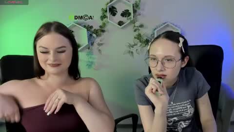 casey_meow_ online show from 07.04.26