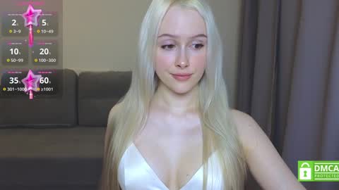 Snapshot of caseylabow chatting on 12.22.24 My name is Casey... Nice to meet you  I will be happy to have funthumbs up please its important online show from 12.22.24