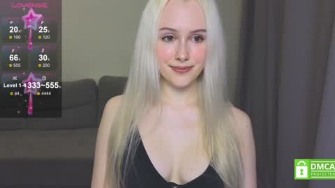 Snapshot of caseylabow chatting on 01.26.25 My name is Casey... Nice to meet you  I will be happy to have funthumbs up please its important online show from 01.26.25