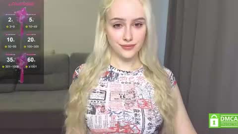 Snapshot of caseylabow chatting on 02.22.25 My name is Casey... Nice to meet you  I will be happy to have funthumbs up please its important online show from 02.22.25