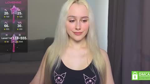 Snapshot of caseylabow chatting on 03.03.25 My name is Casey... Nice to meet you  I will be happy to have funthumbs up please its important online show from 03.03.25