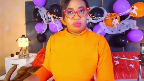 Snapshot of caseymoon chatting on 10.27.25 Casey online show from 10.27.25