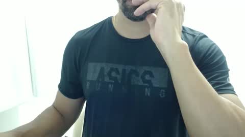 Snapshot of cashmastermuscle77 chatting on 03.03.26 cashmastermuscle77 online show from 03.03.26