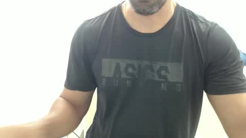 Snapshot of cashmastermuscle77 chatting on 03.15.26 cashmastermuscle77 online show from 03.15.26