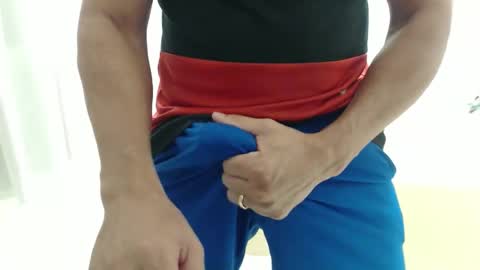 Snapshot of cashmastermuscle77 chatting on 03.18.26 cashmastermuscle77 online show from 03.18.26