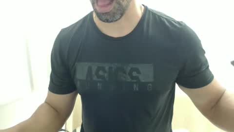 Snapshot of cashmastermuscle77 chatting on 03.29.26 cashmastermuscle77 online show from 03.29.26