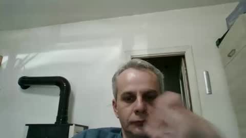 Snapshot of casius_77 chatting on 04.11.26 casius_77 online show from 04.11.26