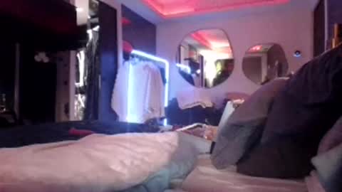 Snapshot of cassandra06400 chatting on 11.17.25 cassandra06400 online show from 11.17.25