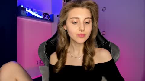 Snapshot of cassiablade1 chatting on 03.06.25 Seductress Cassia FINDOM AND SADISM NO NUDE online show from 03.06.25