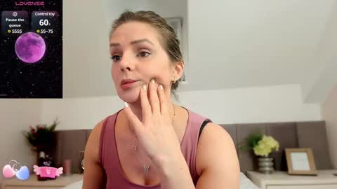Snapshot of cassidyanne chatting on 02.12.25 cassidyanne online show from 02.12.25